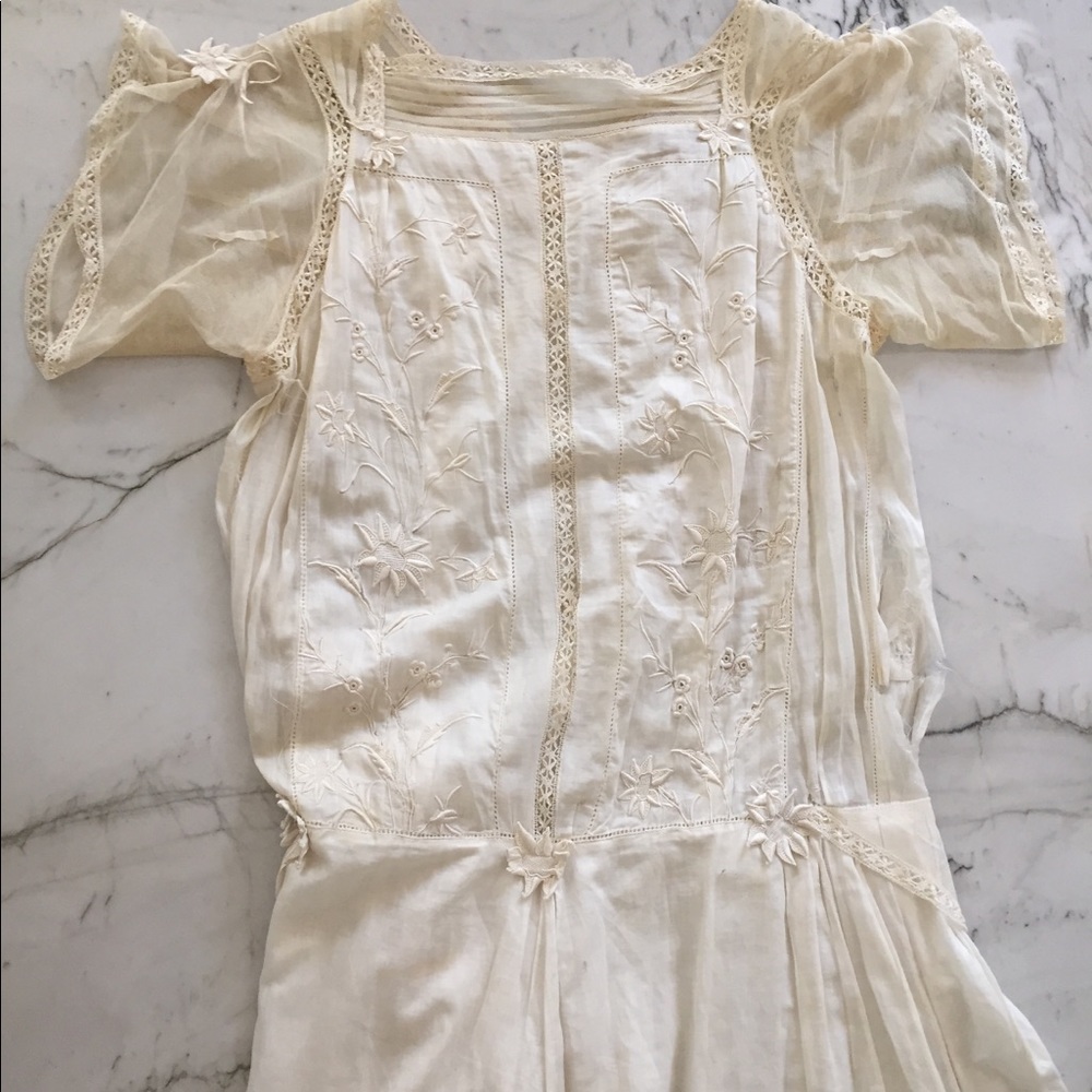 Victorian Linen and Lace Dress